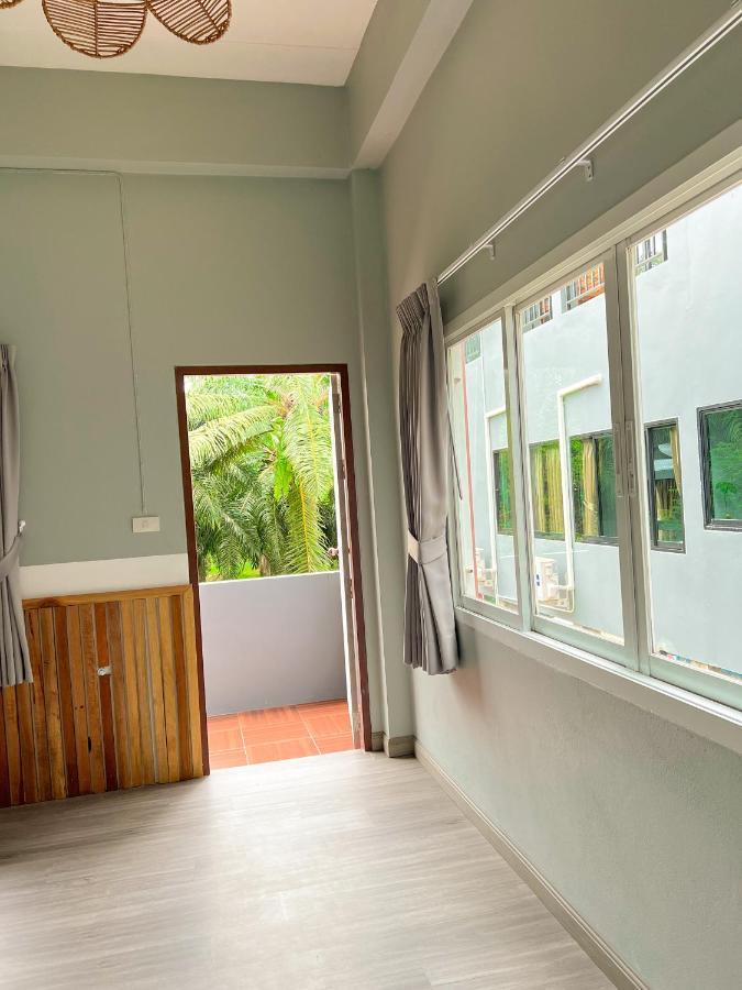 Private Room With Share Bathroom At Little Wild House Khaosok Khao Sok National Park Exterior foto