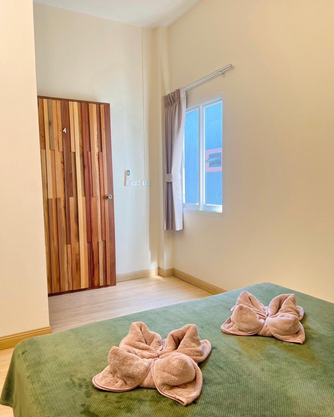 Private Room With Share Bathroom At Little Wild House Khaosok Khao Sok National Park Exterior foto