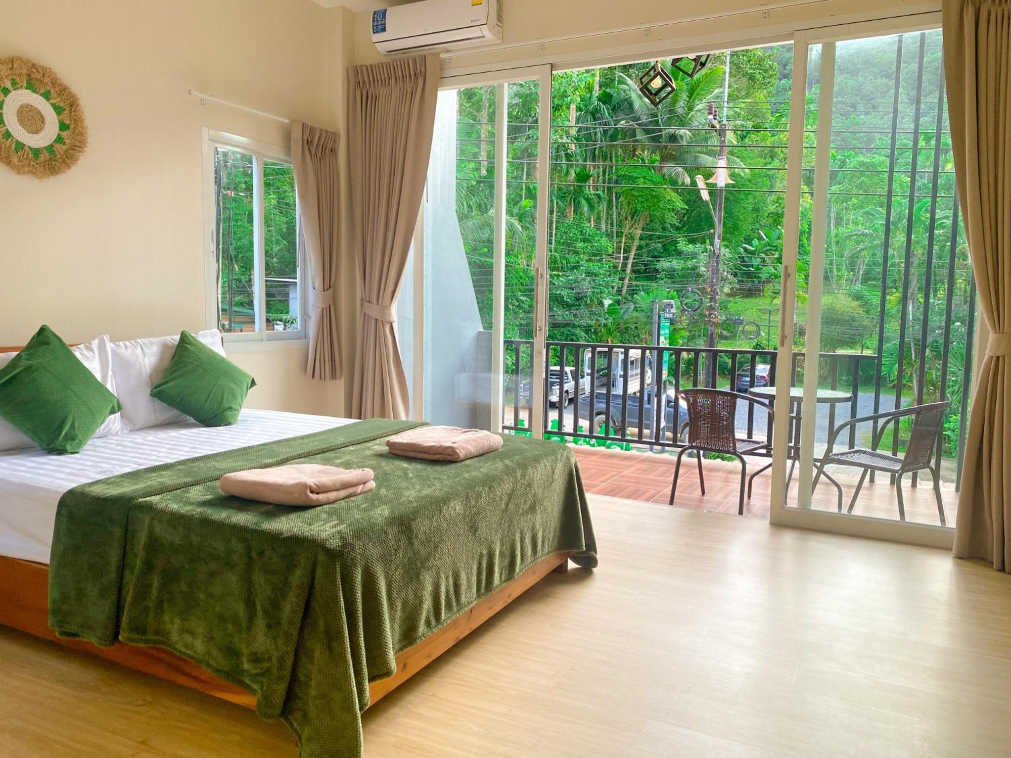 Private Room With Share Bathroom At Little Wild House Khaosok Khao Sok National Park Exterior foto
